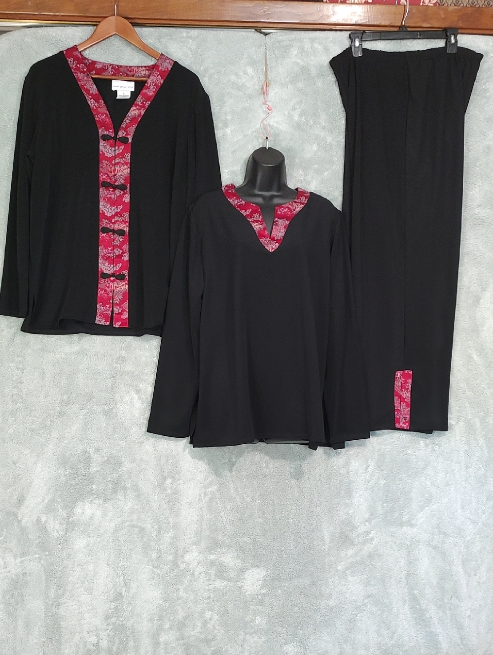 Susan Graver Black Three-Piece Tunic Set with Red Floral Trim